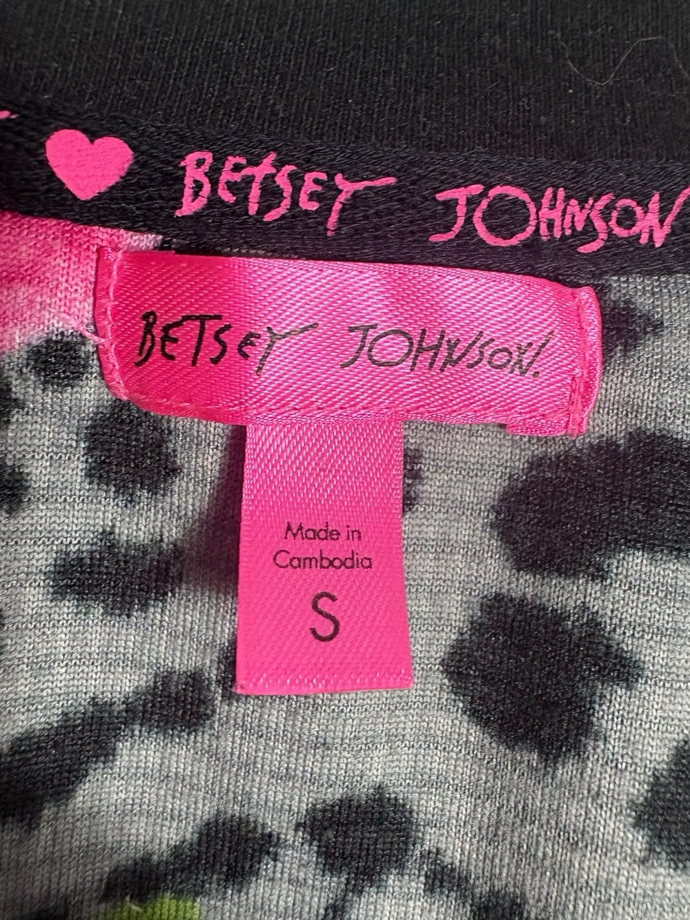 BETSEY JOHNSON Cozy Floral Leopard V-Neck Pajama Set in Gray & Pink Size Small - Picture 5 of 8